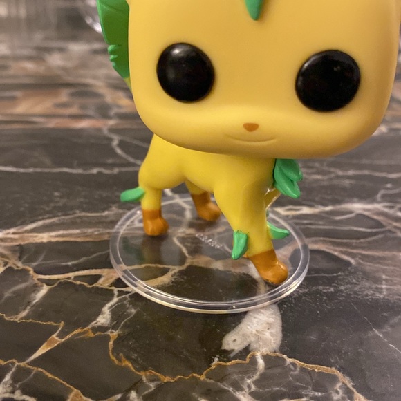 Leafeon Pokemon Funko Pop (866) - Lightly Used with Original Box - Picture 14 of 15